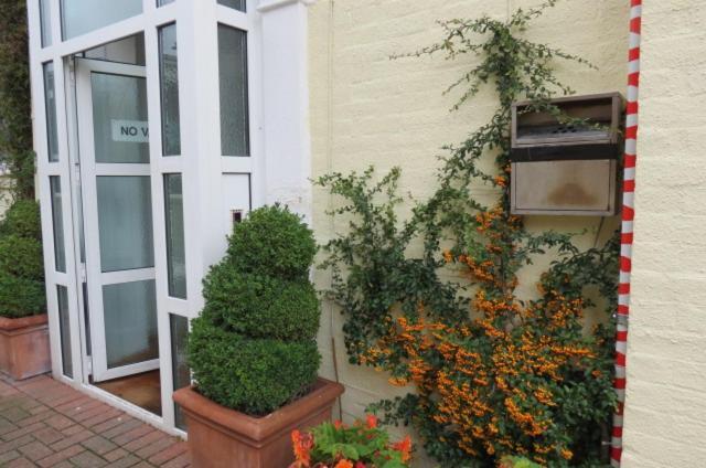 Hunters Lodge Guest House Southampton Kültér fotó